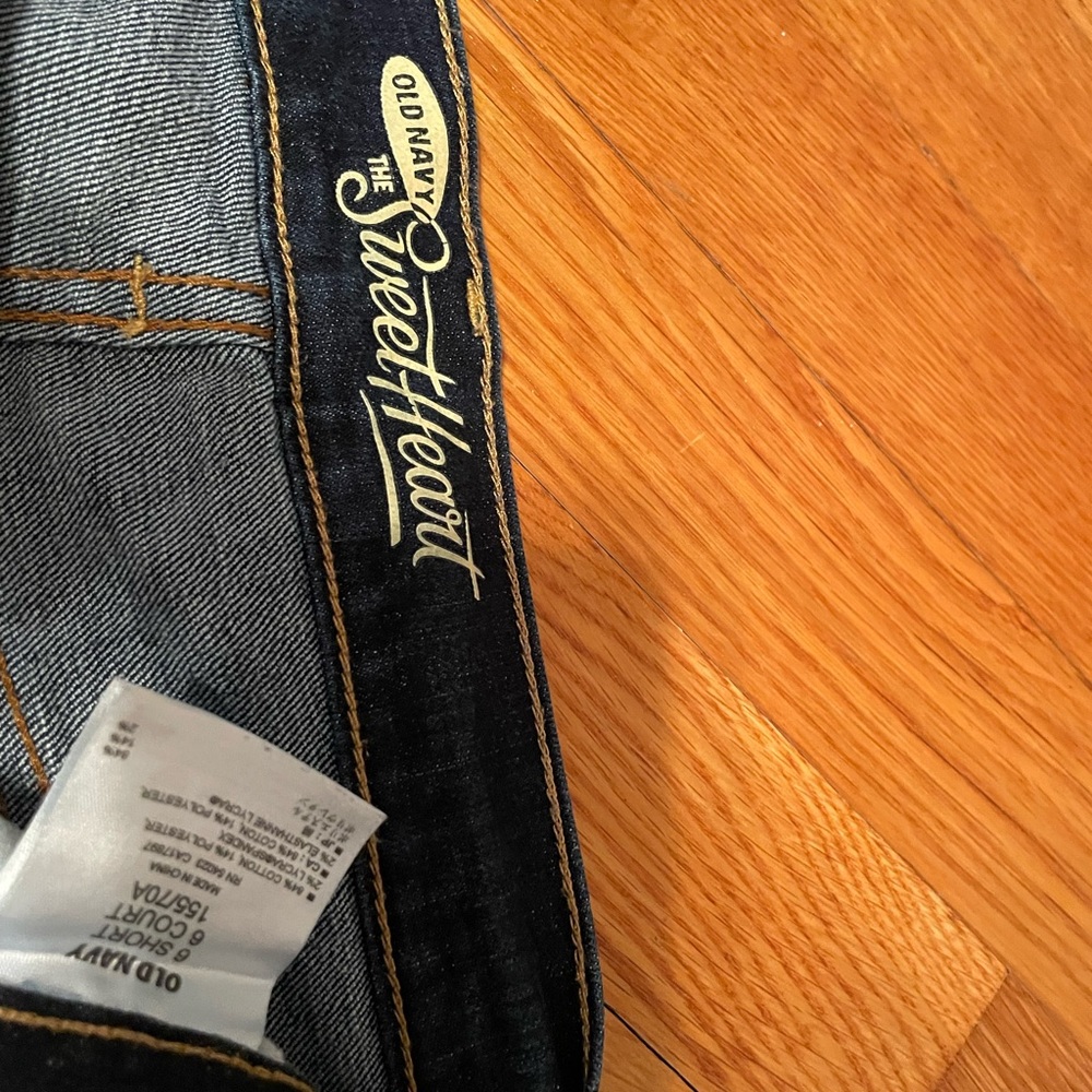 Old Navy Sweetheart Jeans 6S - Picture 3 of 3